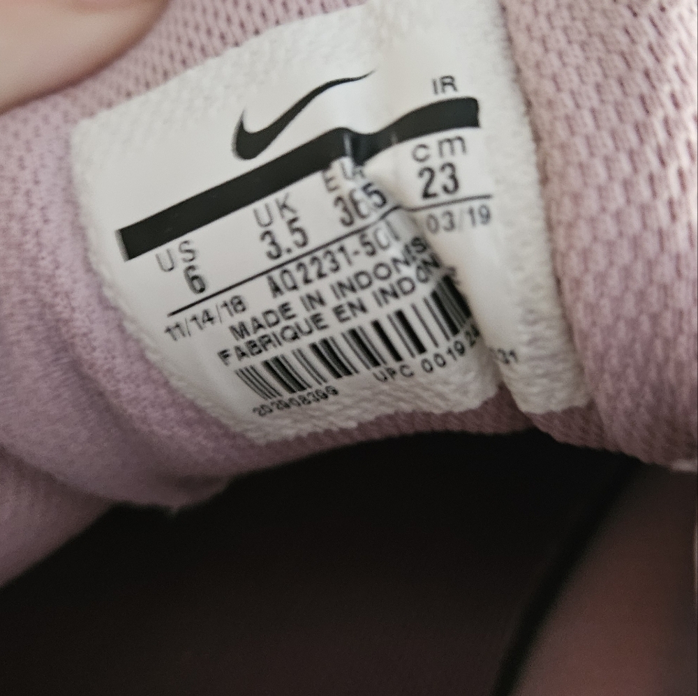 Nike Air Max Oketo Pink Athletic Shoes - Size 6 🩷 - Picture 9 of 10